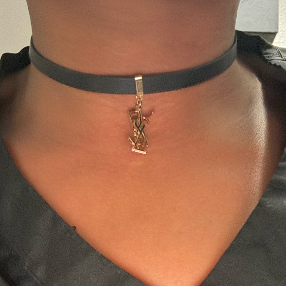 Ladies neck chocker - Picture 5 of 5